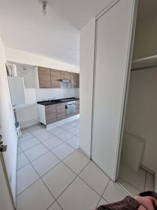  Appartement à louer 2 pièces 44 m²