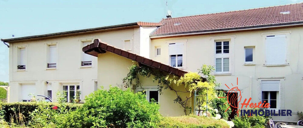 Ensemble immobilier à Mailly-le-camp