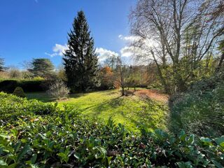  Maison  vendre 8 pices 230 m