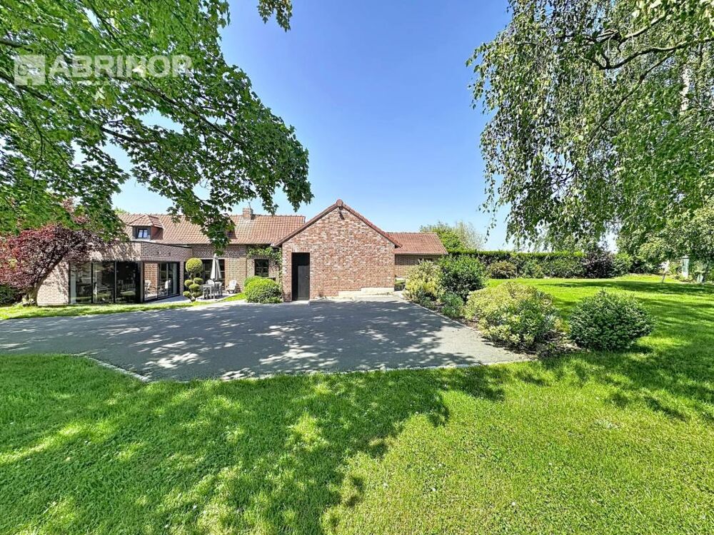 Maison 7 pièces 186 m² · à Cysoing · 186 m² · 548 000 €