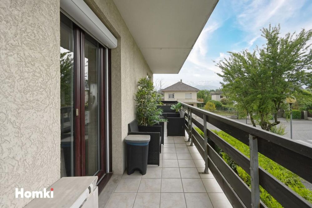 À vendre  T3 lumineux avec balcon et vue dégagée à Seyssins