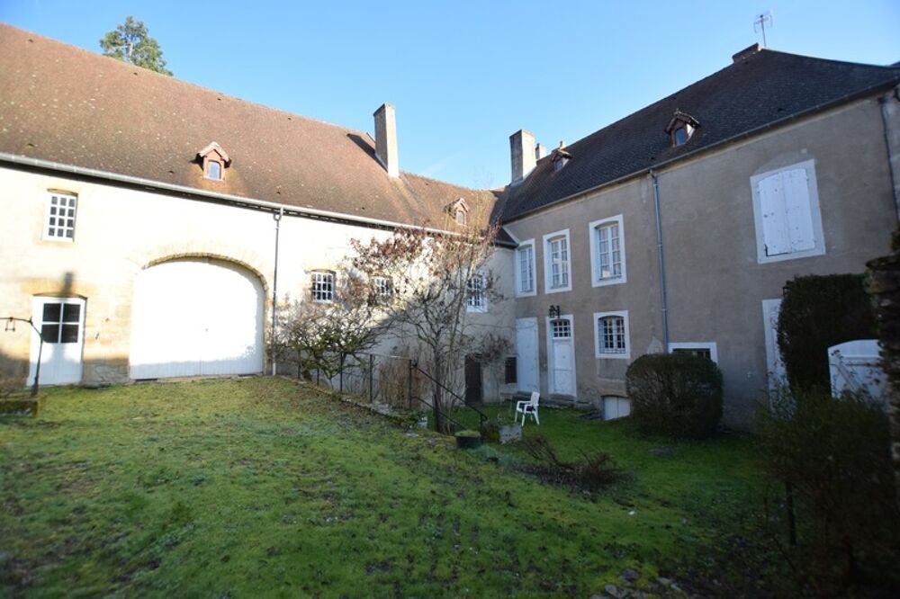 Propriete en pierres de 252 m2, avec dépendances, à COUCHES avec 1186 m2 de terrain