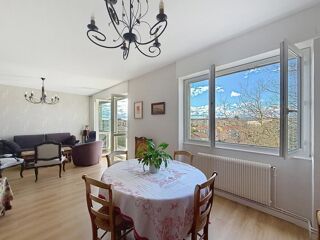  Appartement à vendre 6 pièces 143 m²