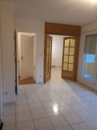  Appartement à louer 3 pièces 49 m²