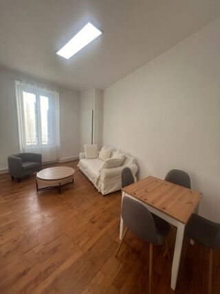  Appartement à louer 2 pièces 45 m²