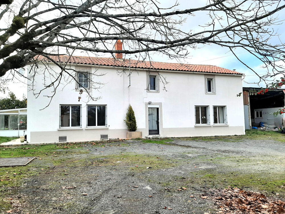 Maison 6 pièces 195 m² · à Pouille · 195 m² · 261 000 €