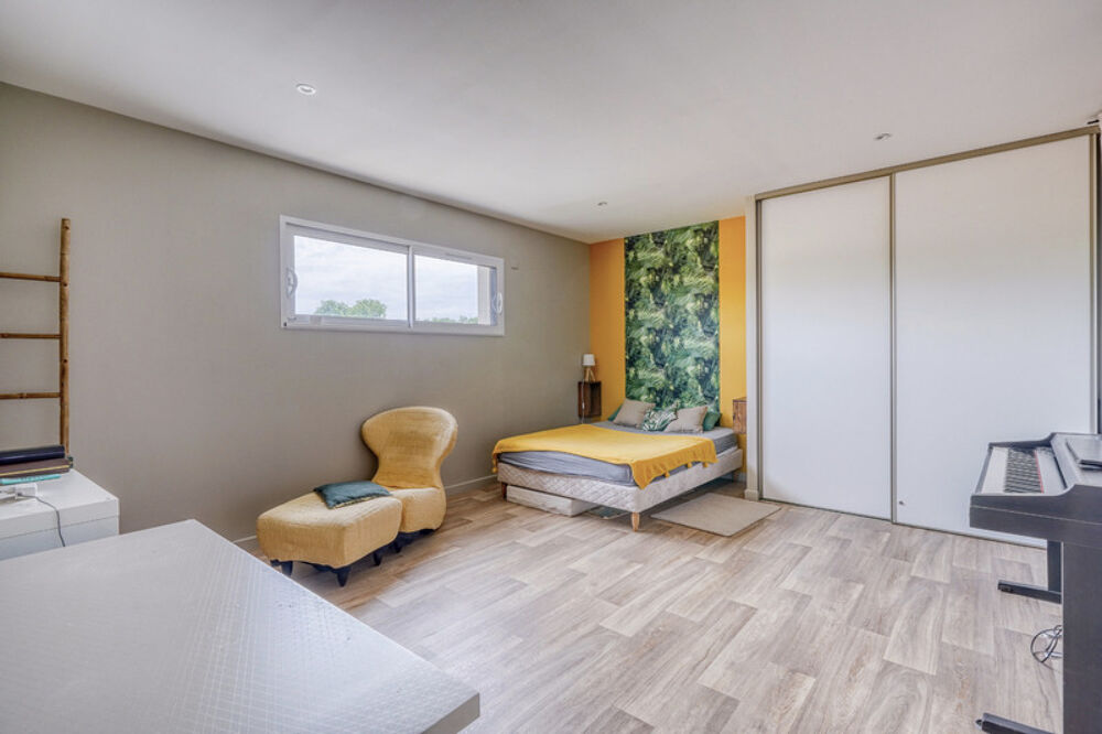 Maison à vendre 7 pièces SAINT MEDARD EN JALLES (33)