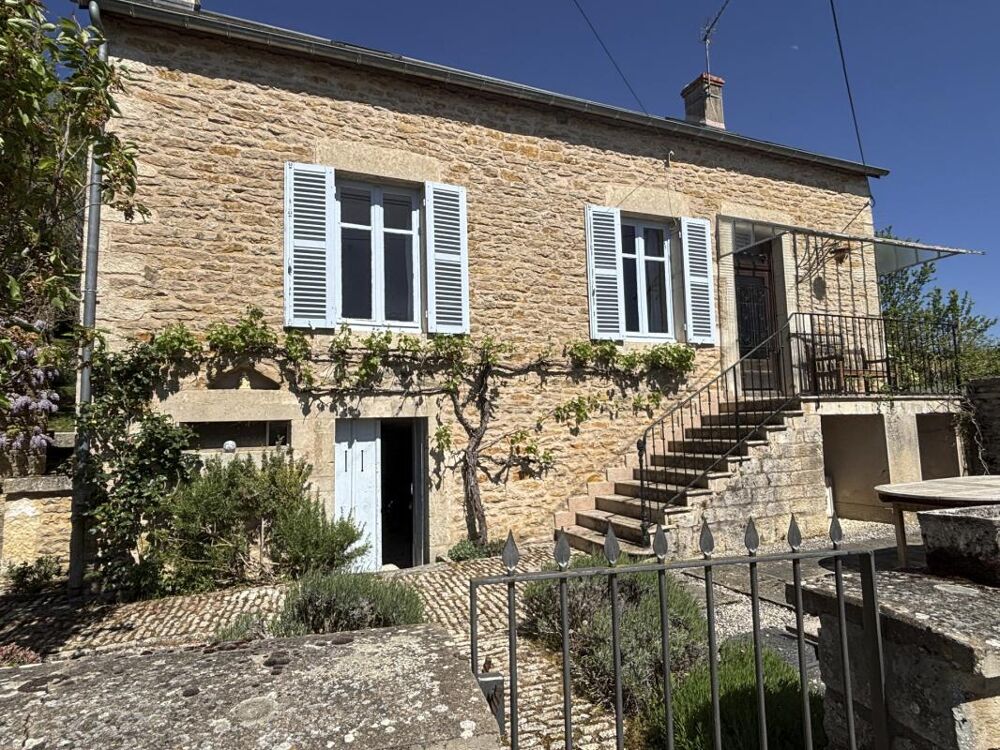 SEMUR EN AUXOIS 20min : maison de 144m², 5 chambres, grange, garage, cave, jardin. Prix 288 000€