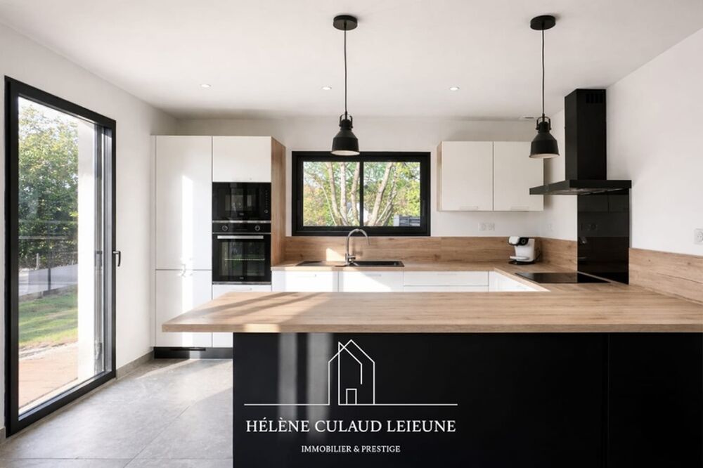 MAISON CONTEMPORAINE - 130 m² - LOCQUELTAS