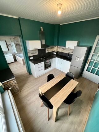  Appartement à louer 3 pièces 70 m²