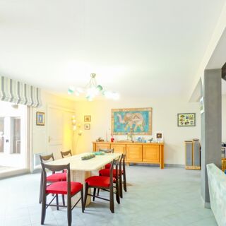  Villa � vendre 8 pi�ces 250 m�