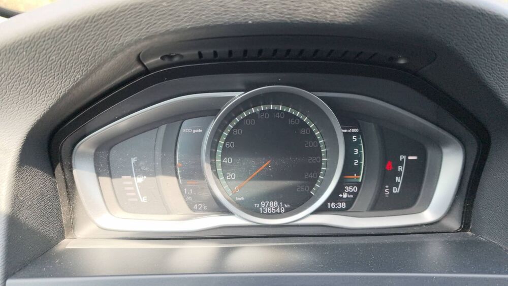 V60 2.0 D3 150 Geartronic 8 Momentum Business 2017 occasion 69008 Lyon