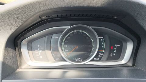 V60 2.0 D3 150 Geartronic 8 Momentum Business 2017 occasion 69008 Lyon