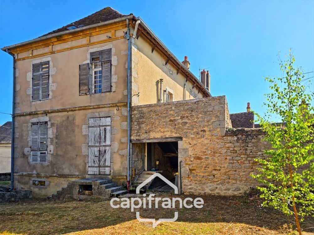 LORMES (Morvan)  Ancien hôtel particulier du XVIII? siècle  780 m² de caractère à restaurer