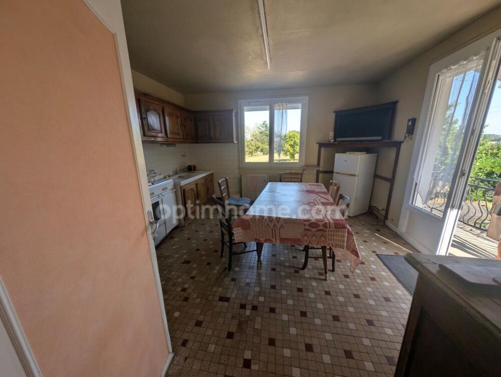 Maison familiale avec sous-sol complet sur 3 264 m² de terrain  Savignac-Lédrier (Dordogne  Périgord Vert)