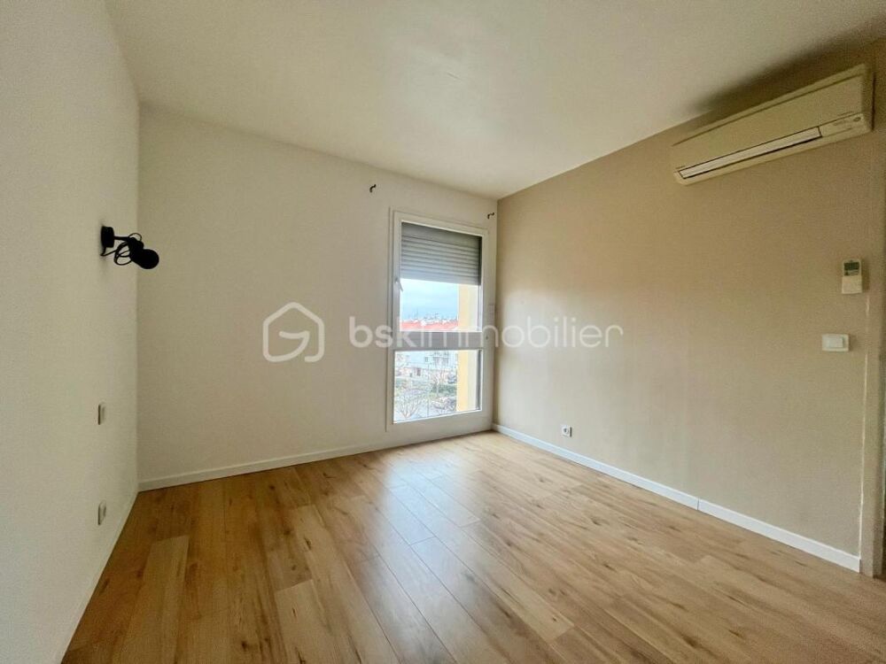 Appartement T3 lumineux - climatisé - 2 loggias  Garage & cave  Perpignan