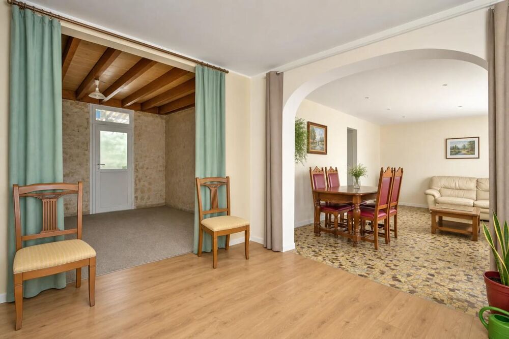 Maison 7 pièces 148 m² à Reignac avec jardin