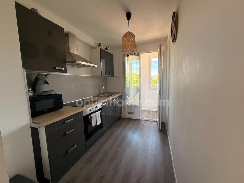 Vente Appartement Appartement T3 55m2 entièrement rénové avec balcon – Proche port et commerces Port saint louis du rhone