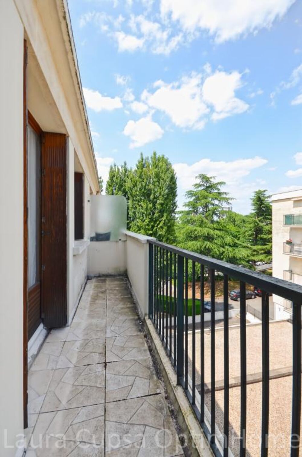 FRESNES - 3 PIECES - 61,76 m² - DERNIER ETAGE - BALCON, CAVE ET PARKING. EN OPTION UN BOX