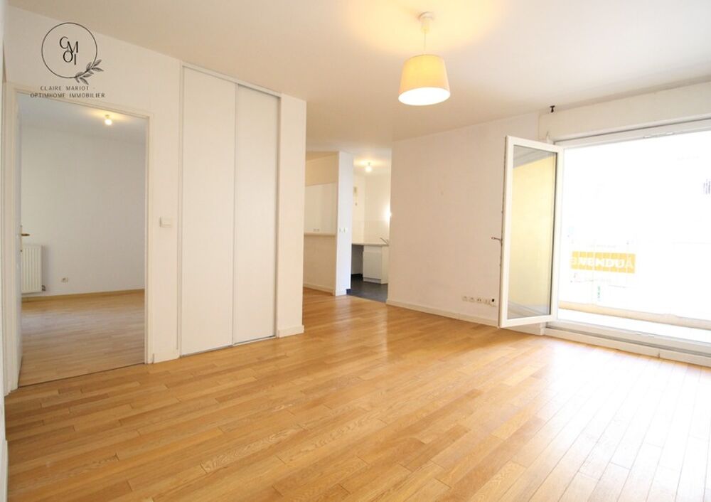 ENSEMBLE d'un appartement 3 pièces lumineux Lyon 8  62 m², 2 balcons / loggias et garage double INCLUS