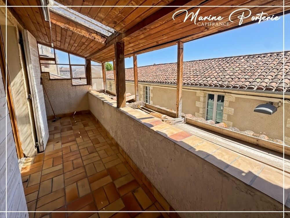 ? EXCLUSIVITÉ  Maison de ville avec 2 garages et balcons à Auch