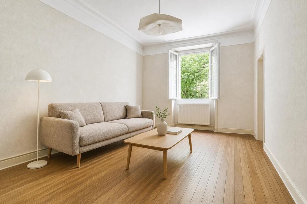 Appartement 2 pièces de 49 m² à Nantes quartier Talensac avec cour arborée