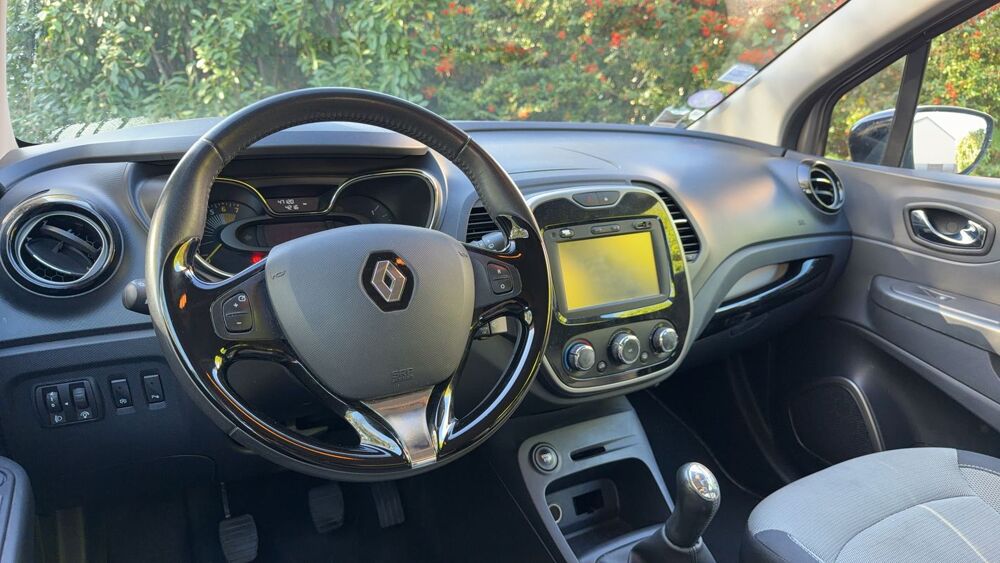 Captur 0.9 TCe 90 Zen 2015 occasion 78180 Montigny Le Bretonneux