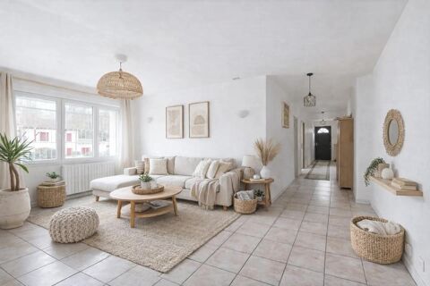   Spacieuse Maison 7 Pièces à Labastide-Rouairoux Maison - 7 pièce(s) - 250 m²