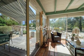  Villa à vendre 8 pièces 193 m²