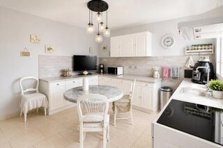  Propriété/château à vendre 4 pièces 117 m²