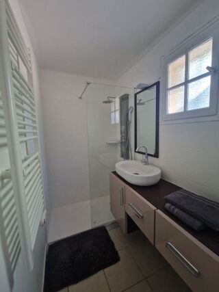  Appartement à louer 2 pièces 55 m² Avignon