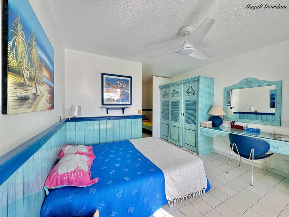Vente Appartement A VENDRE - APPARTEMENT STUDIO AVEC VUE MER EXCEPTIONNELLE - LE MOULE Le moule