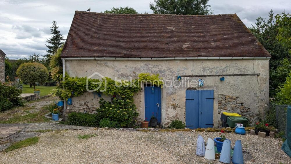 Adorable Maison briarde avec garage et déépendance