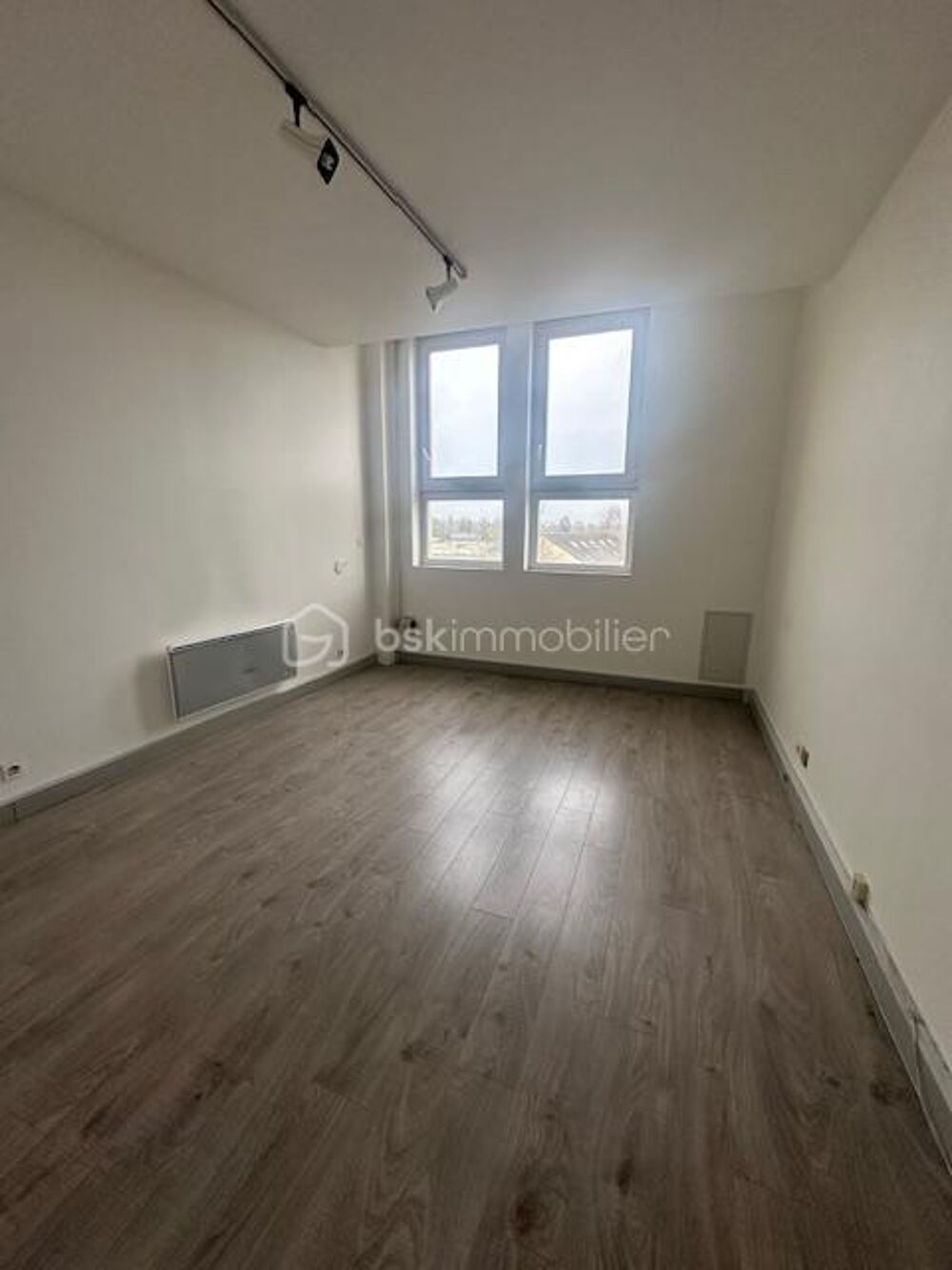   Bureaux au cœur d'un quartier dynamique 