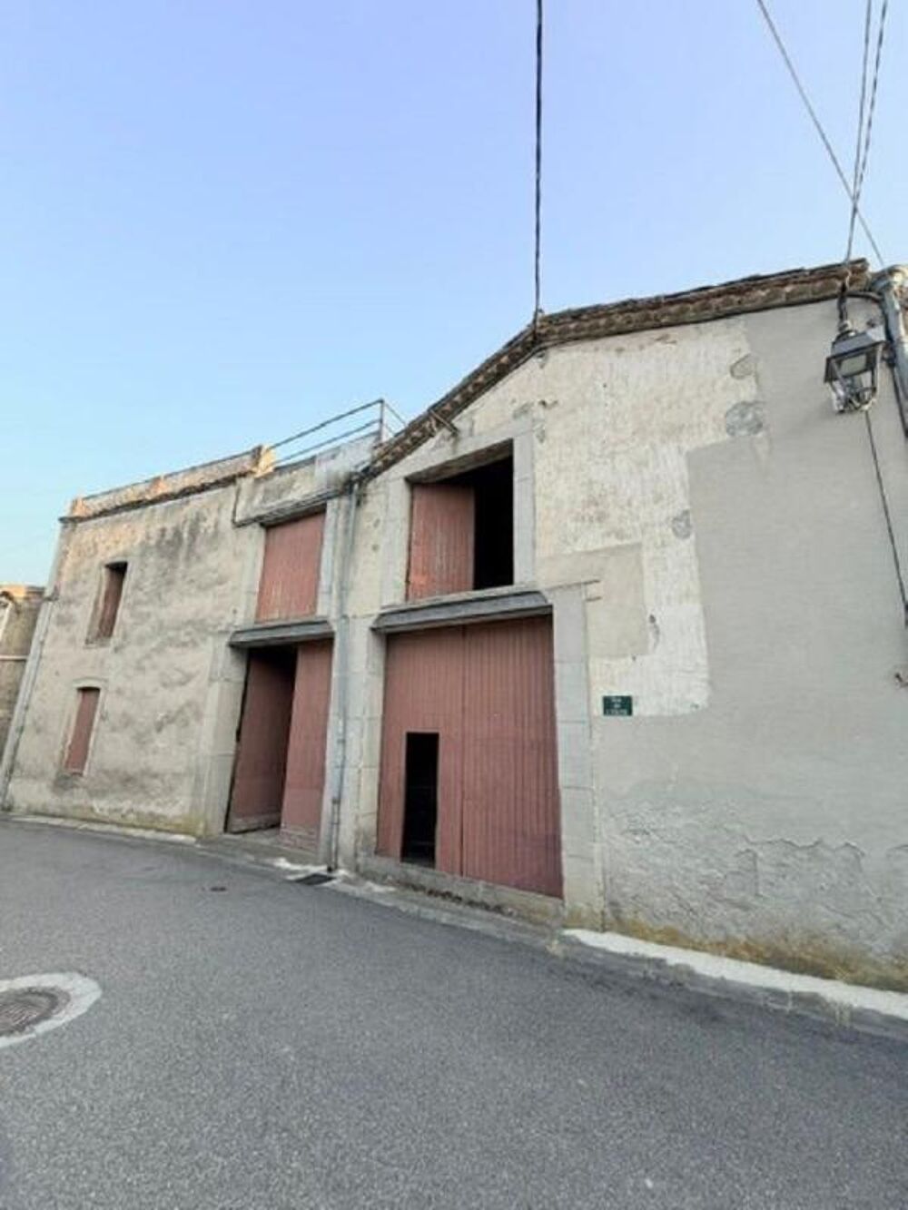 CAVE 400 m² SUR 2 ETAGES AVEC TOIT TERRASSE