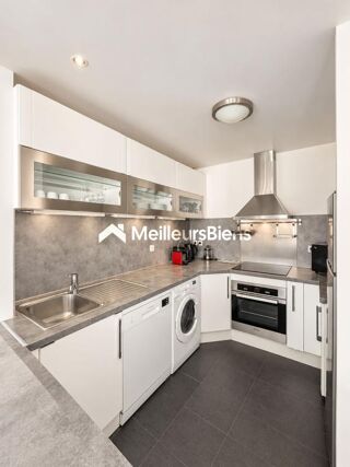  Appartement à louer 4 pièces 82 m²