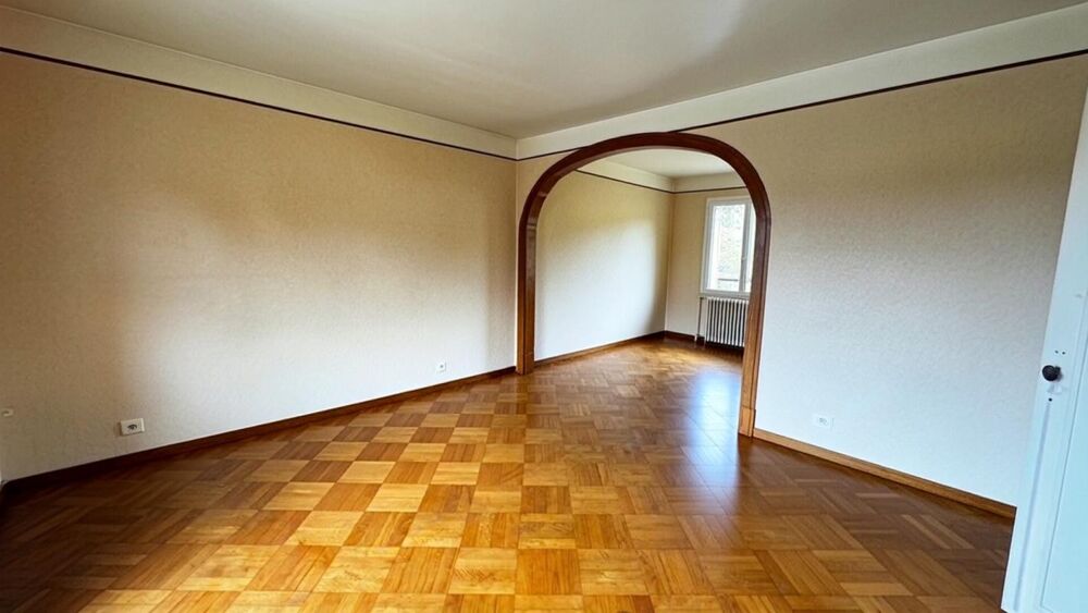 Grande maison 5 chambres + sous sol total