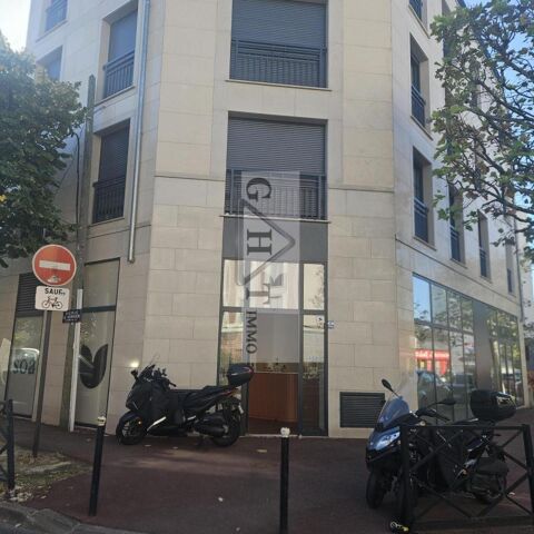 Boutique 82 m2 Axe passant 2370 94100 Saint maur des fosses