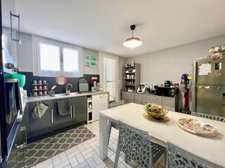  Immeuble  vendre 10 pices 260 m