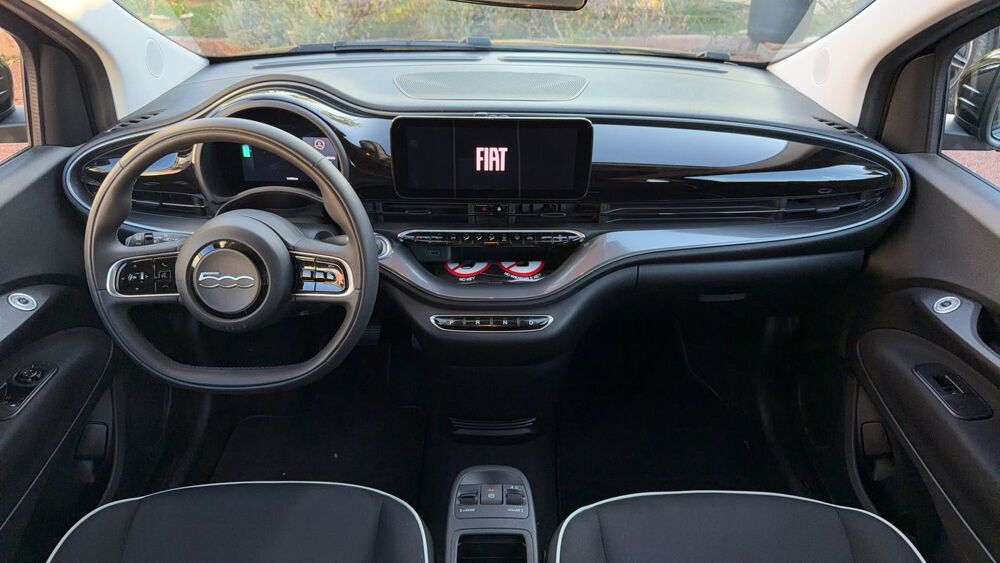 500 118 42 kWh La Prima - Automatique Toit ouvrant 2024 occasion 42370 Renaison