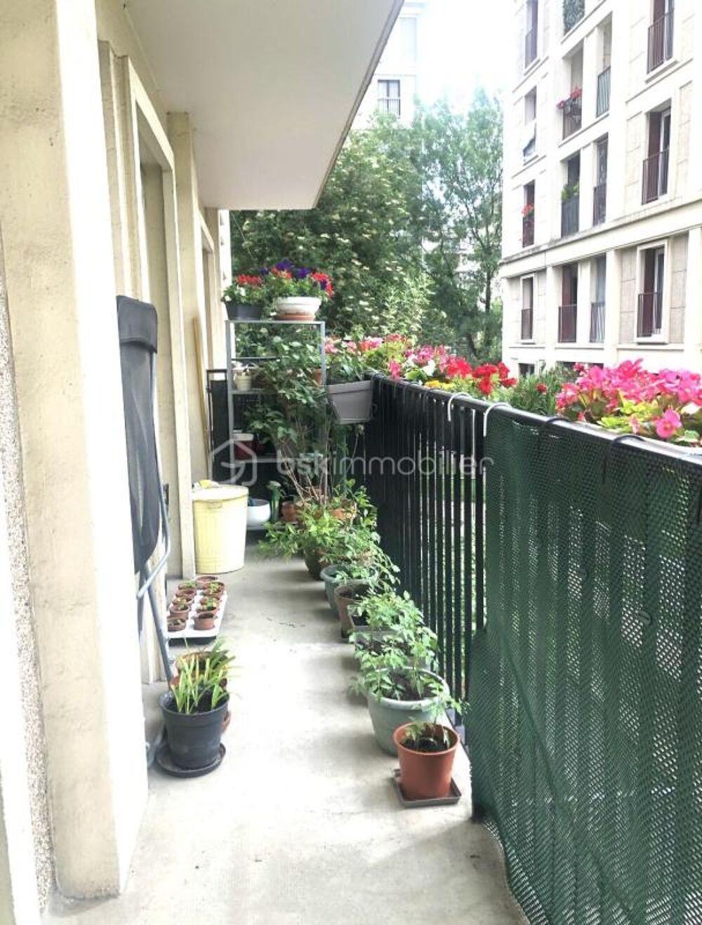 Pantin  Appartement 4 pièces traversant 69,47 m², en parfait état, balcon, cave et parking