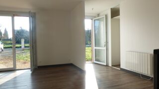 Vente Maison Dpt Deux Sèvres (79), à vendre proche de AIRVAULT maison P4 de 106 m² - Terrain de 1 144,00 m² - Plain pied Assais les jumeaux