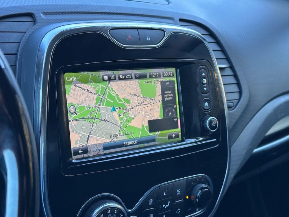 Captur 0.9 TCE 90 ENERGY INTENS 2014 occasion 78240 Chambourcy