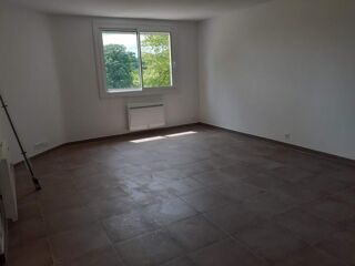  Appartement à louer 4 pièces 109 m²