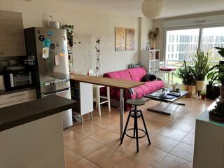  Appartement à louer 2 pièces 45 m²