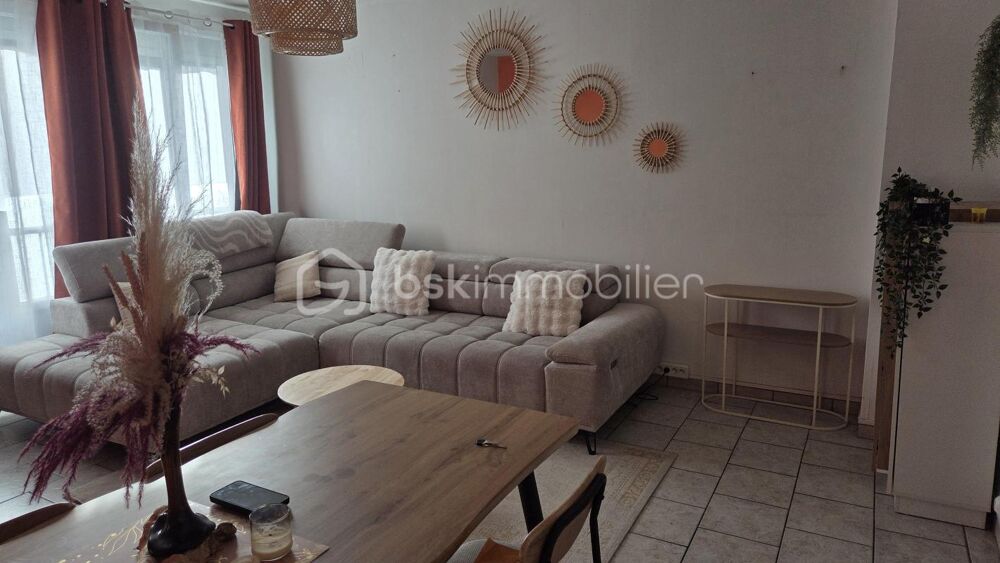 Givet : Appartement 77m² meublé 3 chambres avec garage et cave