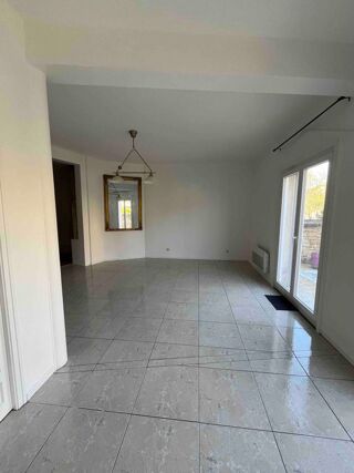  Appartement � louer 4 pi�ces 112 m�