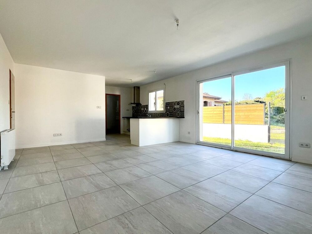 Maison moderne avec jardin  4 pièces  447 m² de terrain