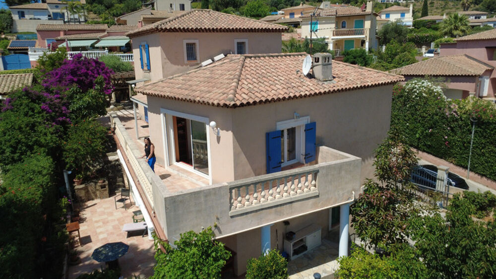 à vendre  Maison Carqueiranne (83320)