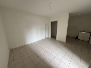  Appartement à louer 3 pièces 45 m²